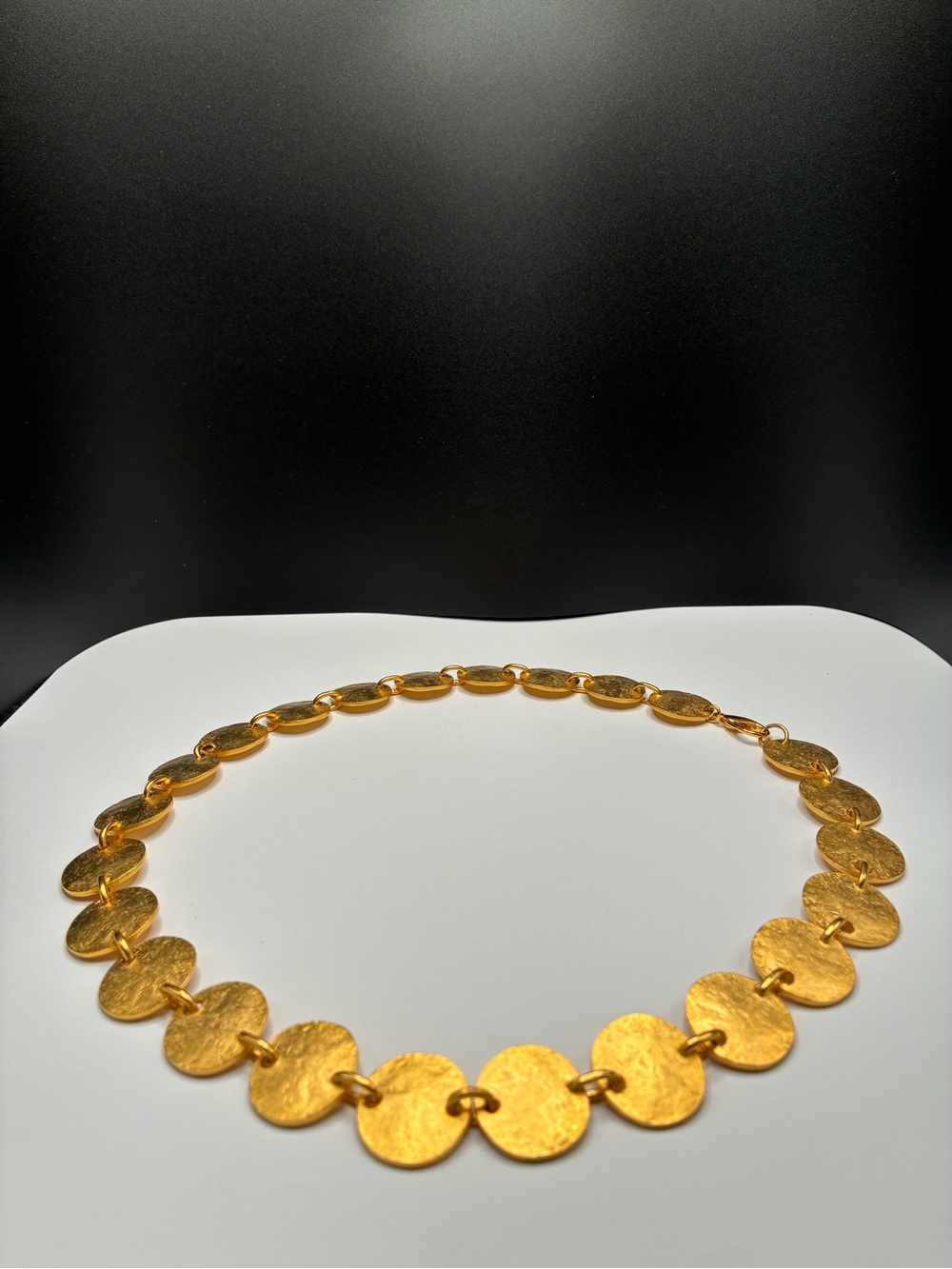 Stunning Brushed Gold Vintage Circle Link Necklace -
